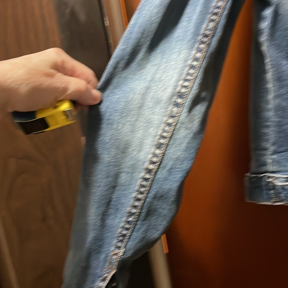 Rock & Republic Blue Denim Distressed Jacket NWOT - Picture 10 of 13